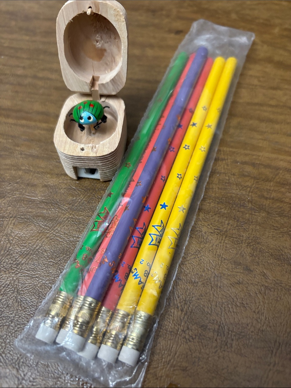 6 Colorful Kids Pencil Set with Erasers & Pencil sharpener